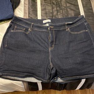 Like new Lane Bryant size 20 Jean shorts. Only worn twice.